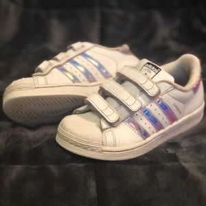 Kids size 13.5 Adidas superstar court shoes